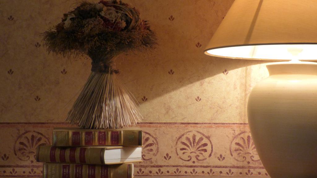 Hotel Saint Jean Vals-les-Bains Bagian luar foto